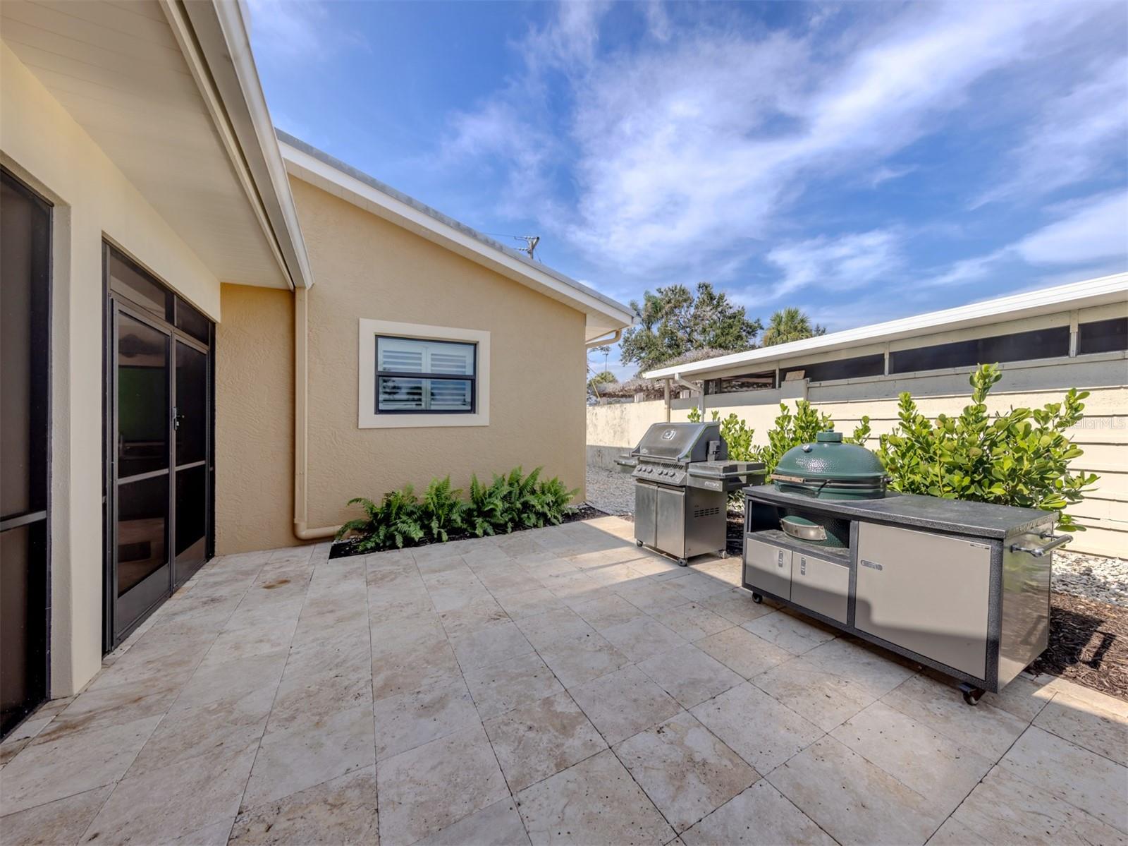 Image 37 of 61 For 515 Everglades Drive