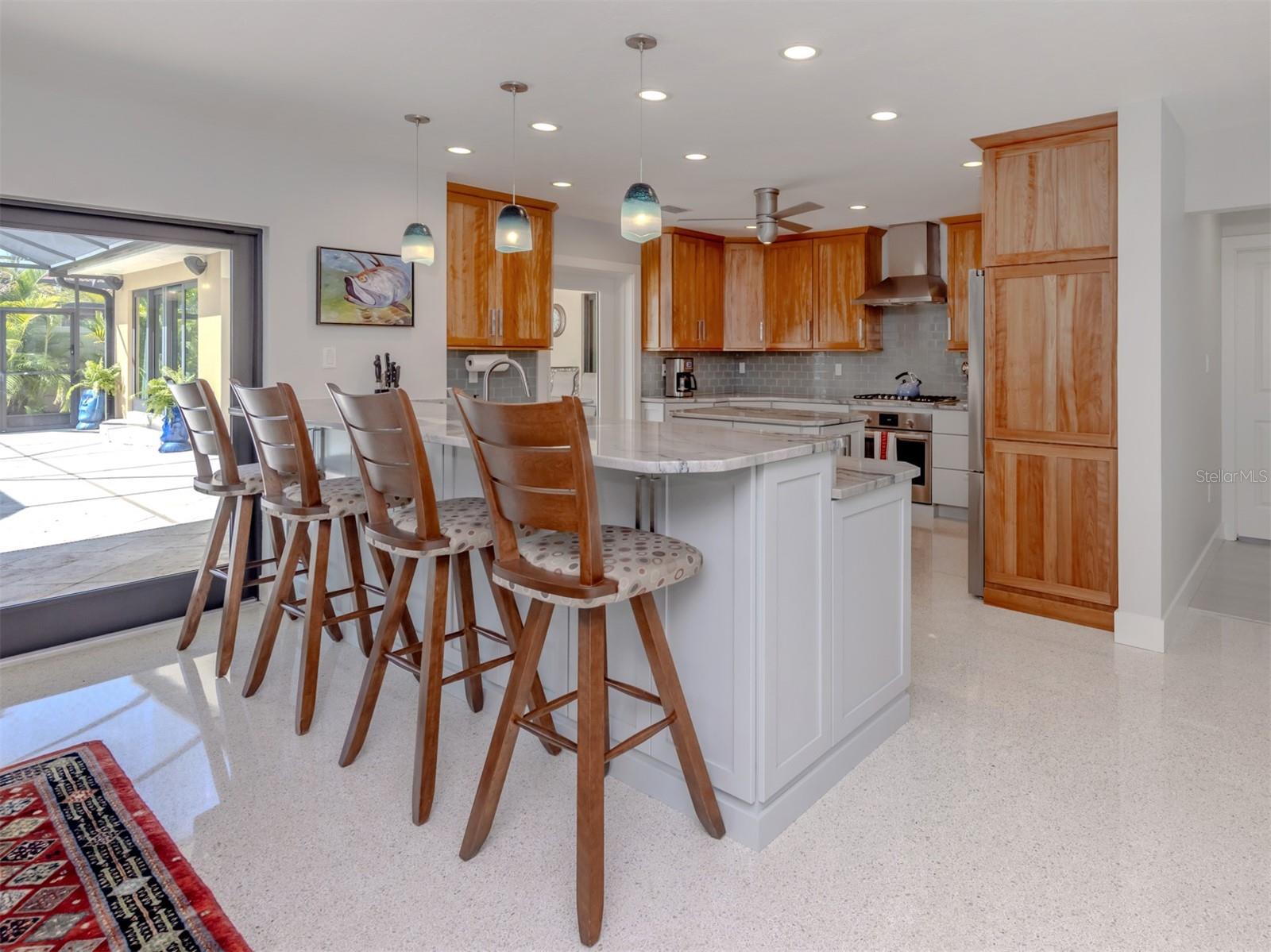 Image 9 of 61 For 515 Everglades Drive