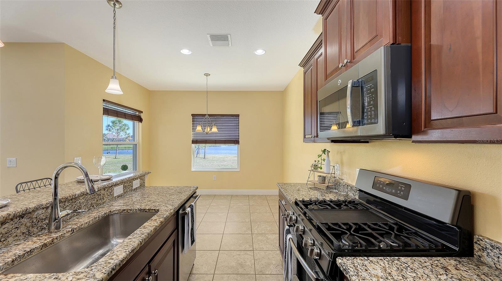 Image 22 of 98 For 12664 Sagewood Drive