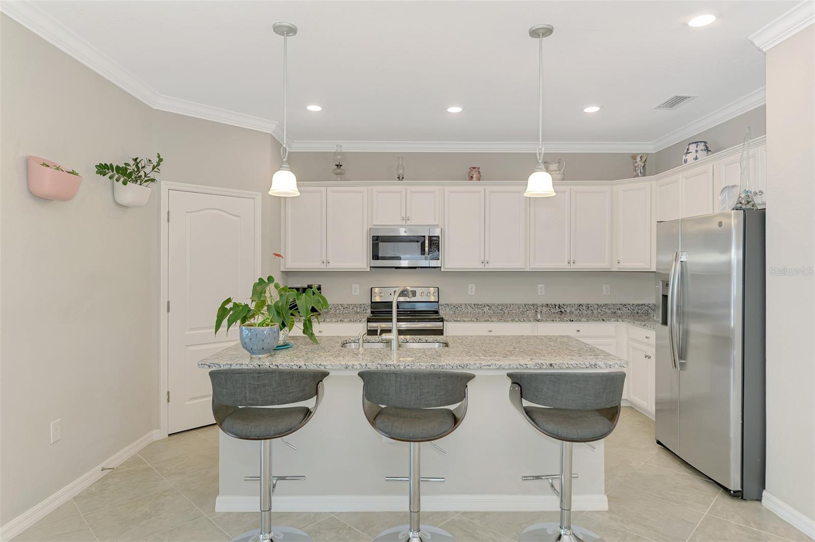 Image 23 of 84 For 9829 Hilltop Drive