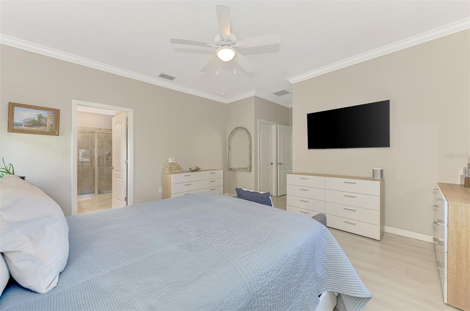 Image 32 of 84 For 9829 Hilltop Drive