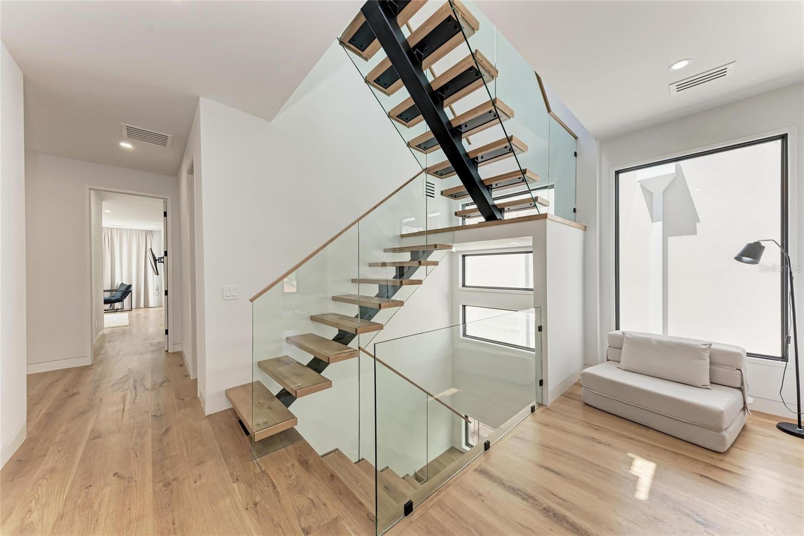 Image 36 of 88 For 1716 9th Street