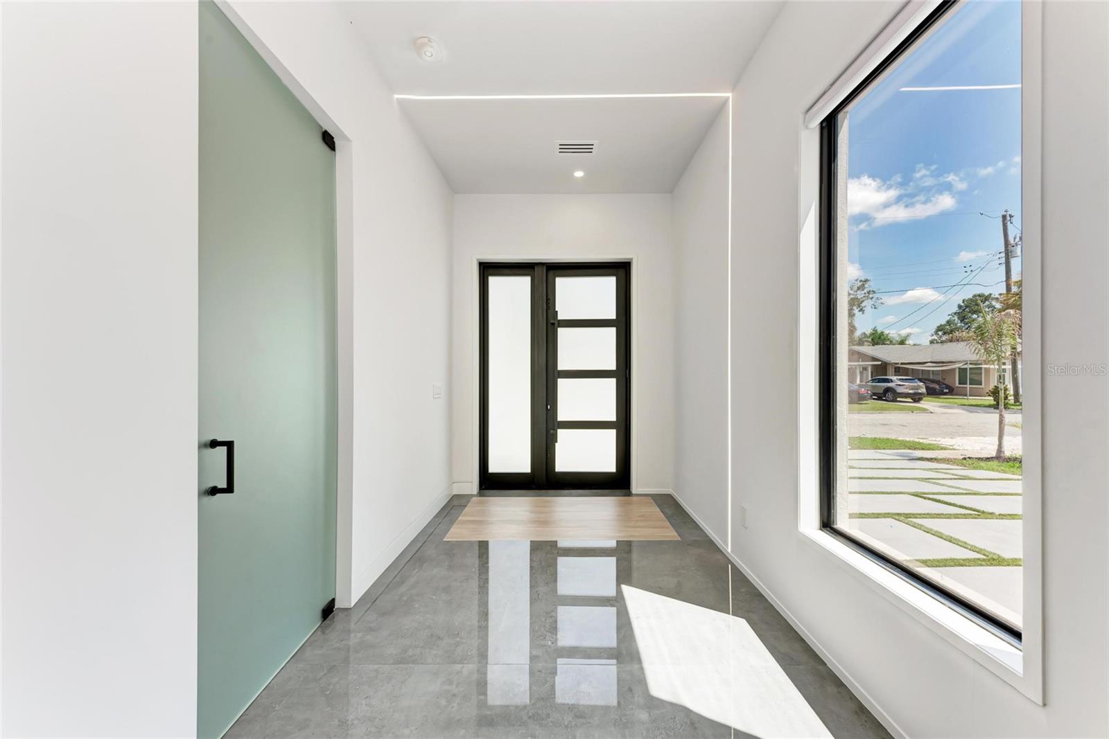 Image 4 of 88 For 1716 9th Street