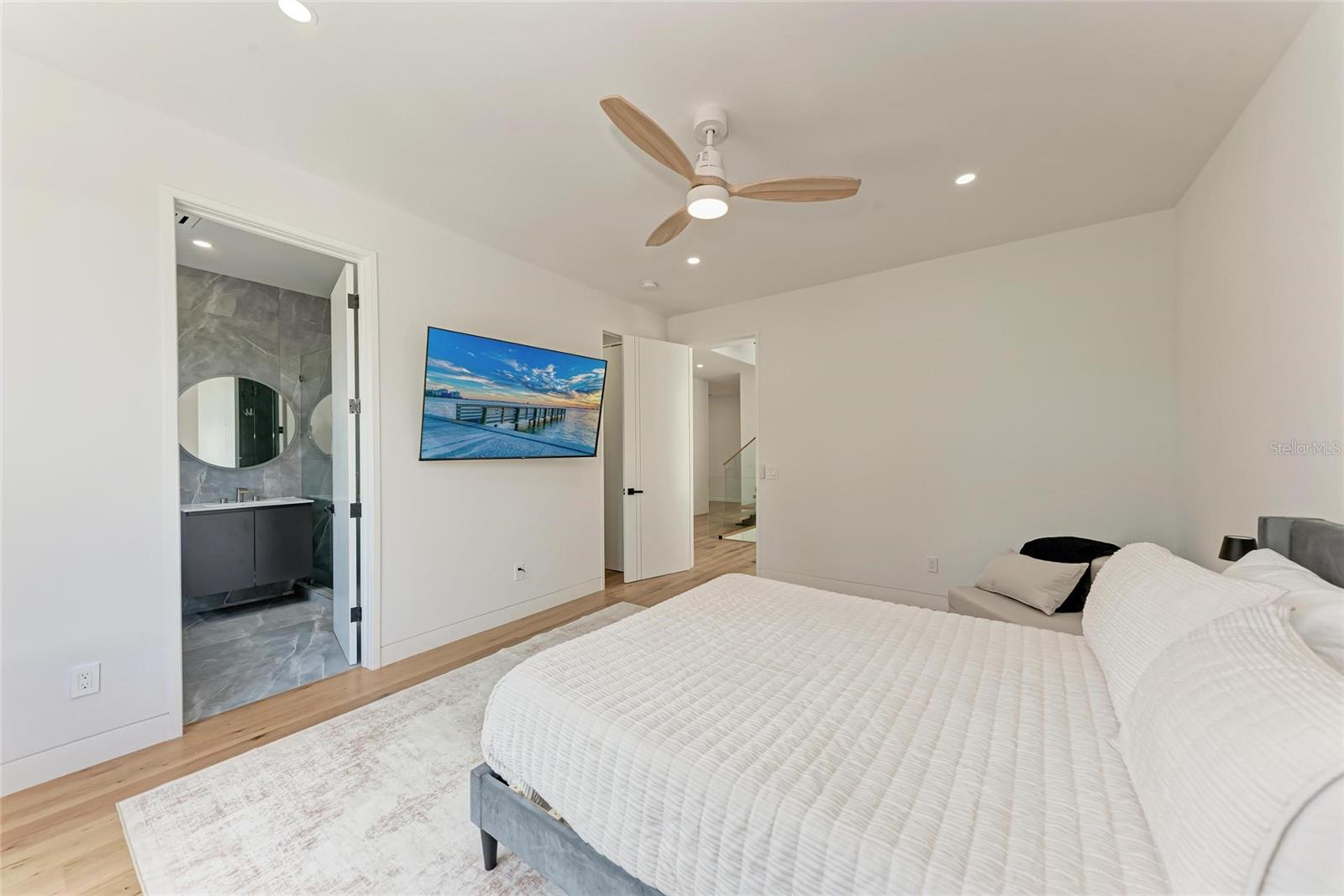 Image 40 of 88 For 1716 9th Street