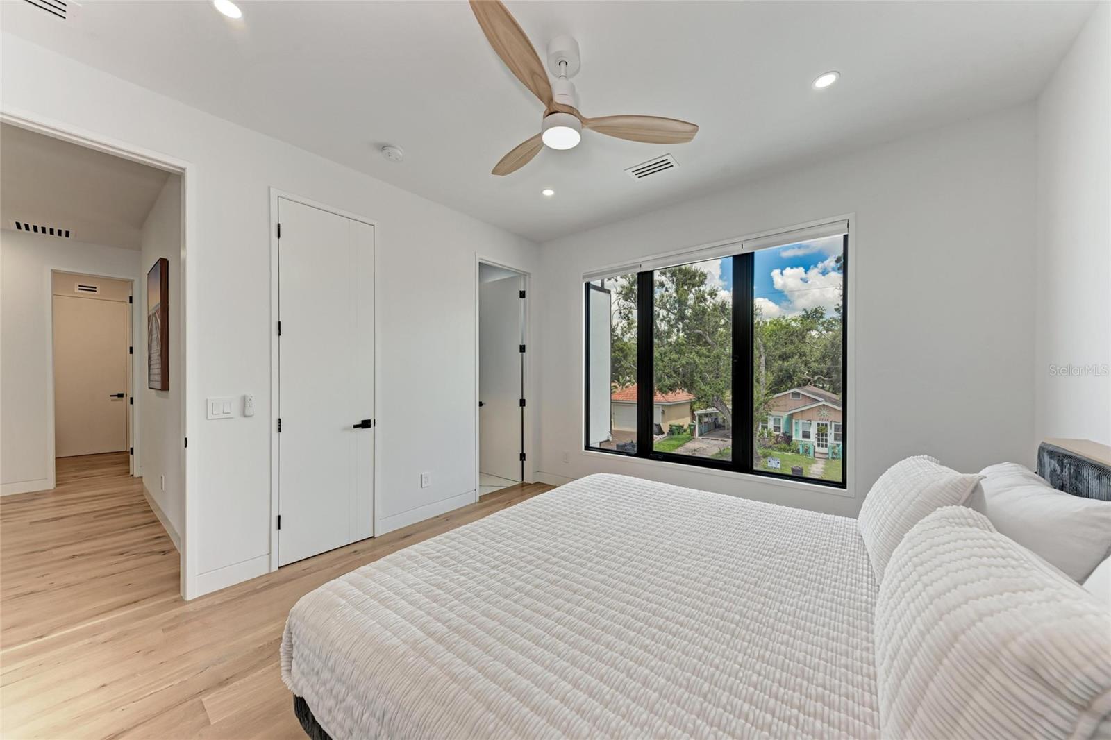 Image 43 of 88 For 1716 9th Street
