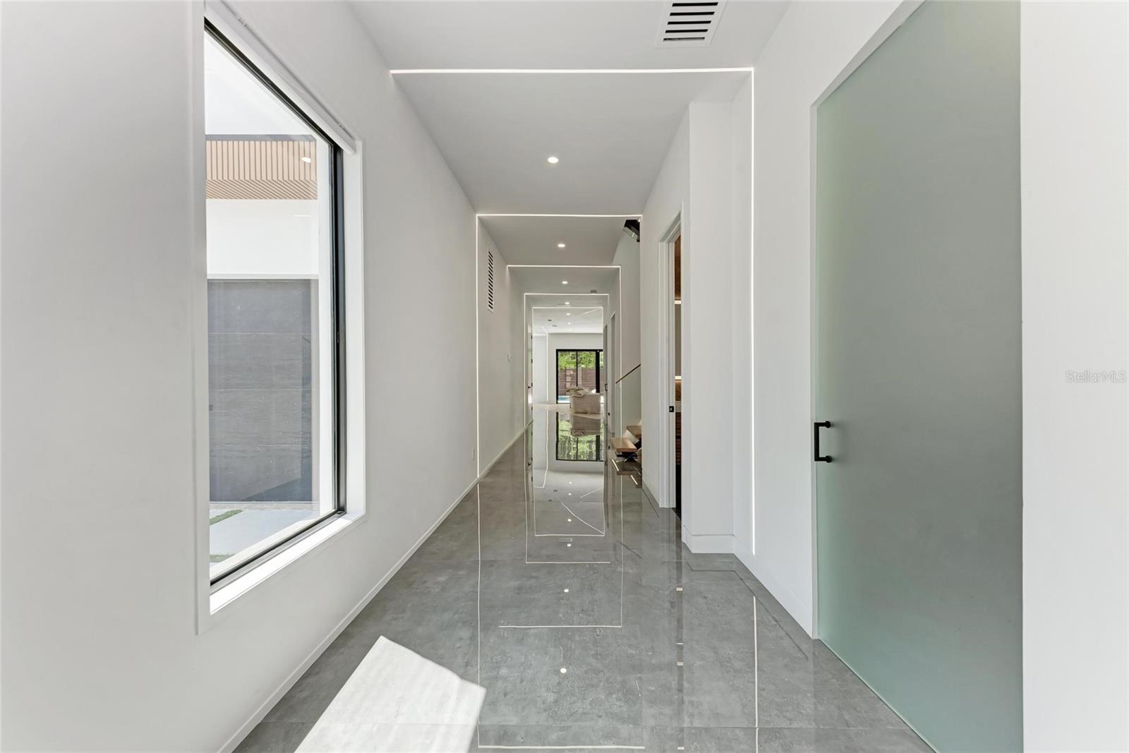 Image 5 of 88 For 1716 9th Street