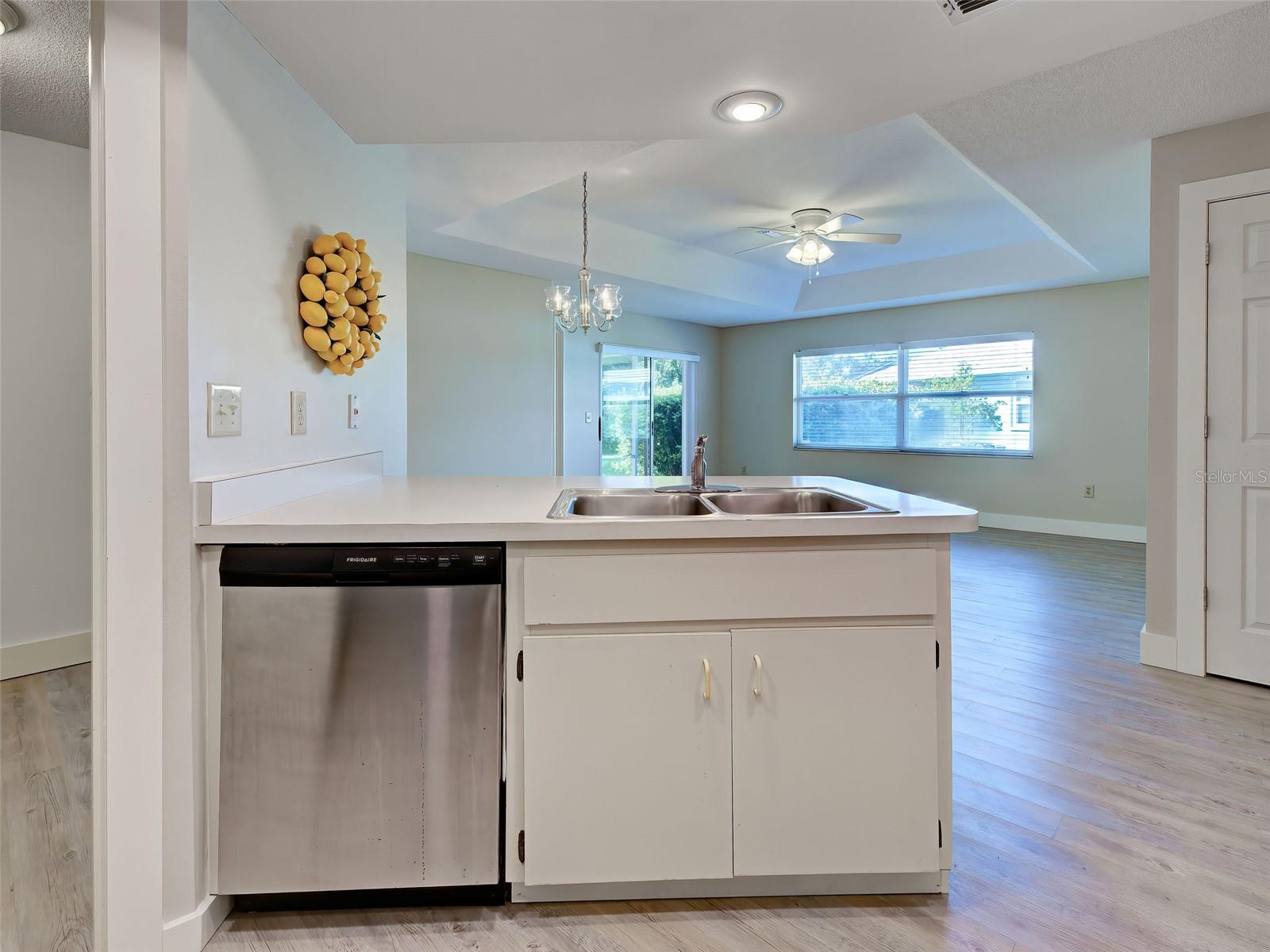 Image 14 of 56 For 826 Bayport Circle