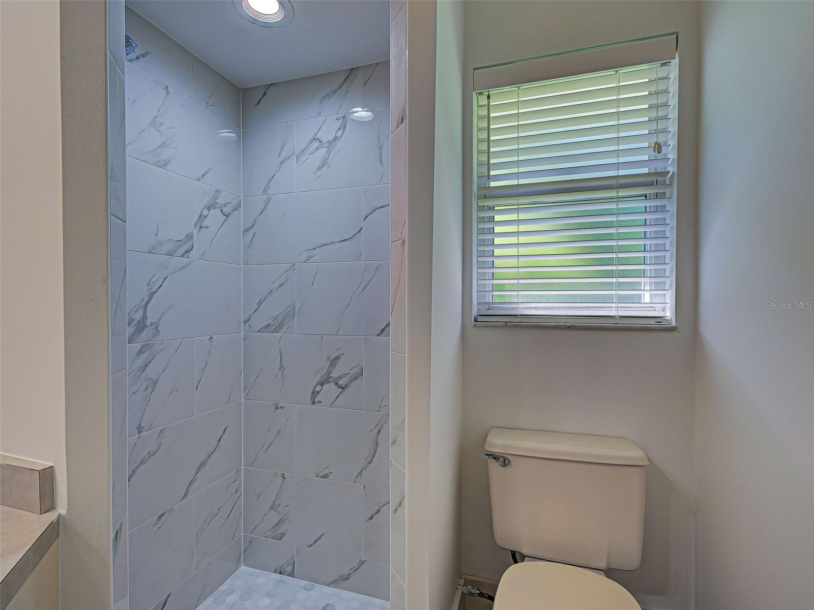 Image 33 of 56 For 826 Bayport Circle