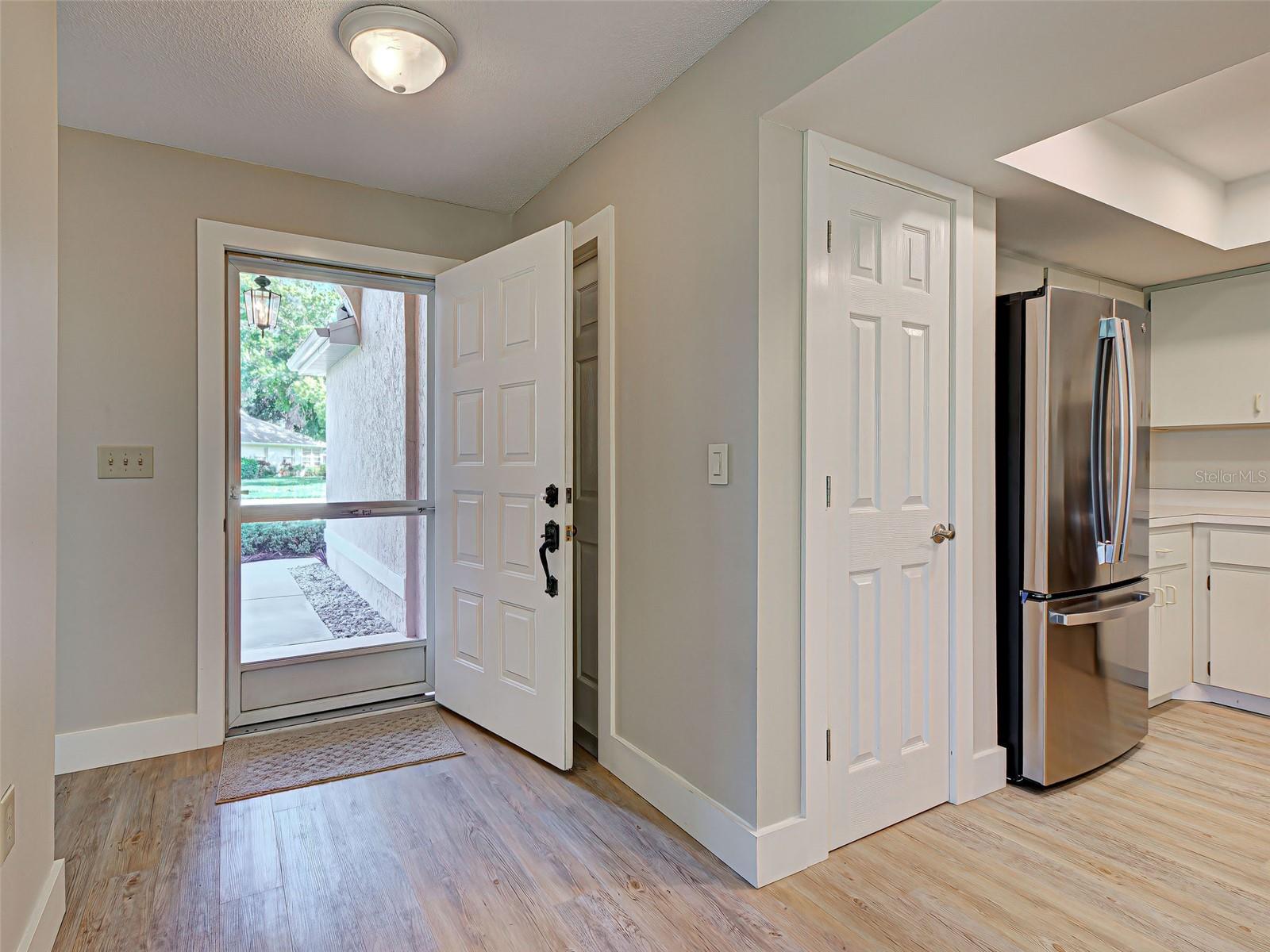 Image 8 of 56 For 826 Bayport Circle