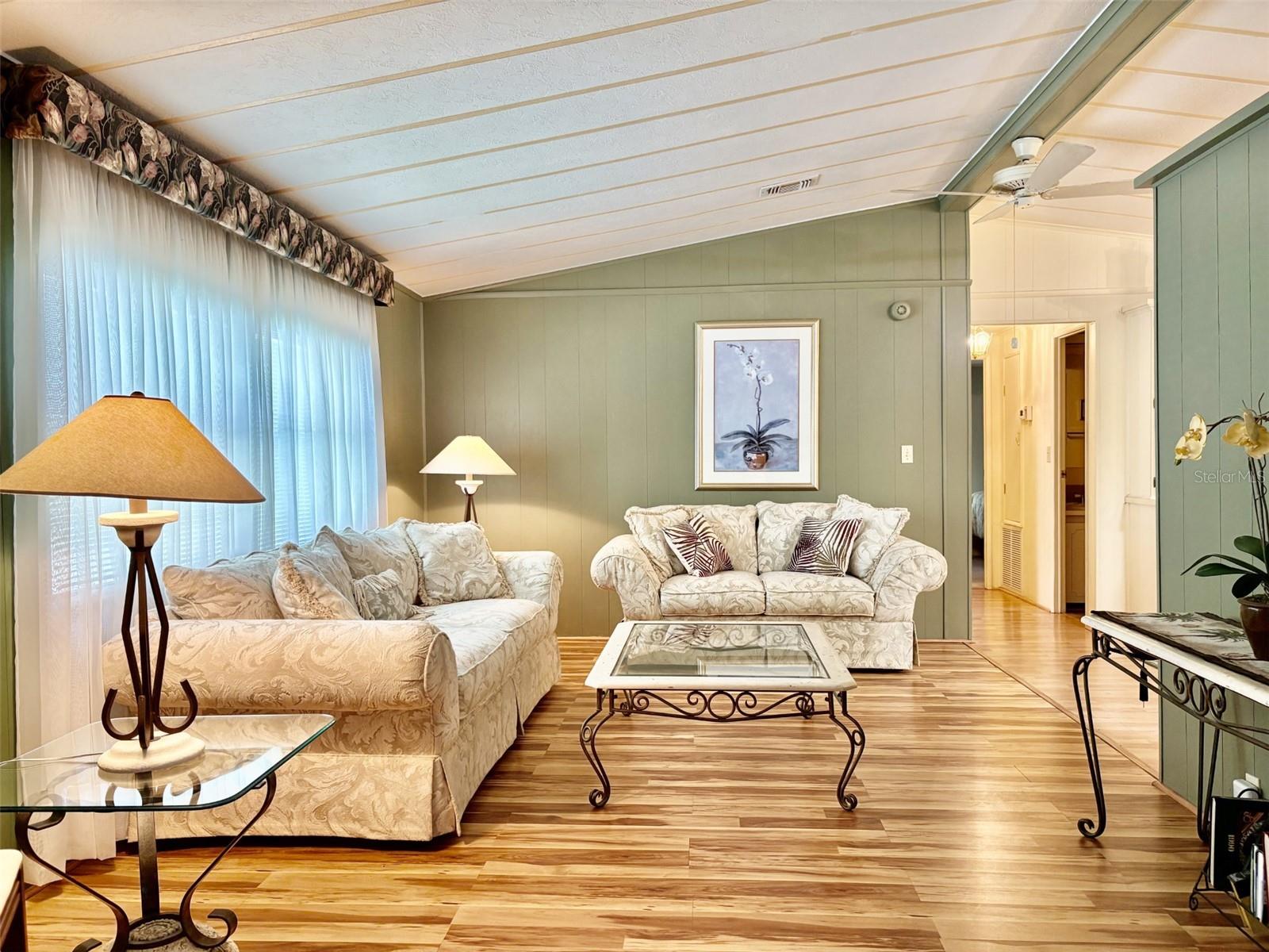 Image 14 of 69 For 113 Rarotonga Road