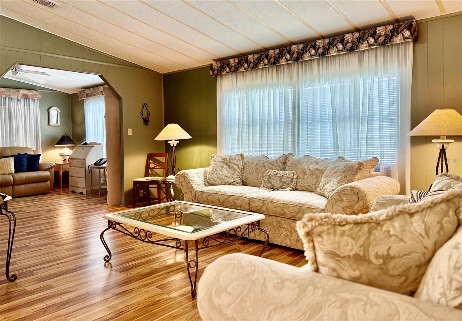 Image 15 of 69 For 113 Rarotonga Road