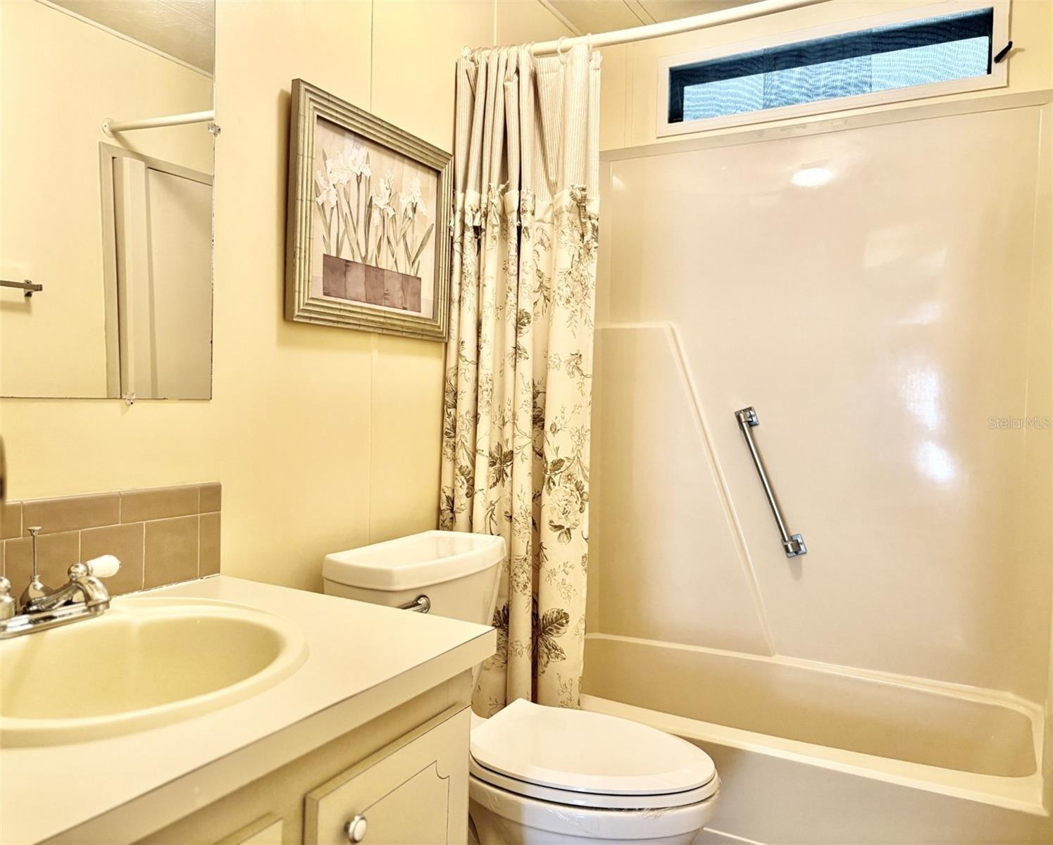 Image 30 of 69 For 113 Rarotonga Road