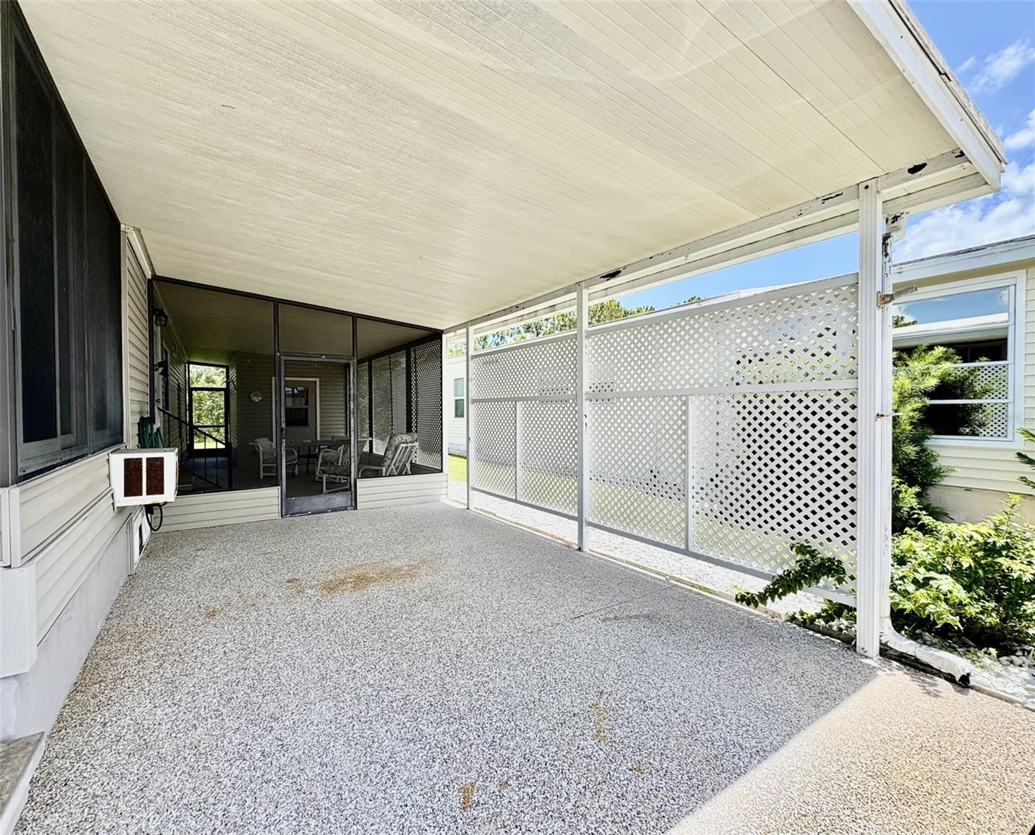 Image 4 of 69 For 113 Rarotonga Road