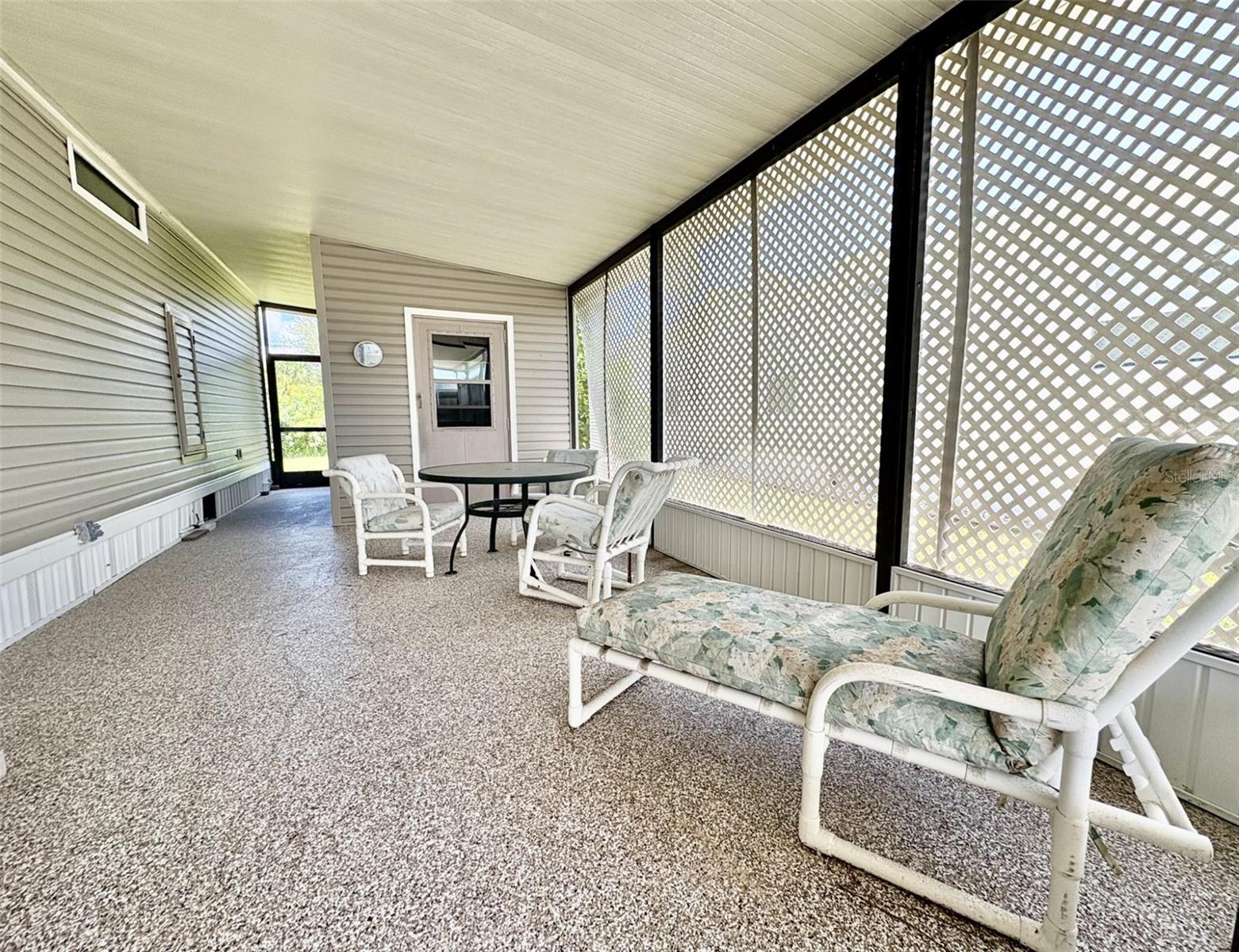 Image 5 of 69 For 113 Rarotonga Road