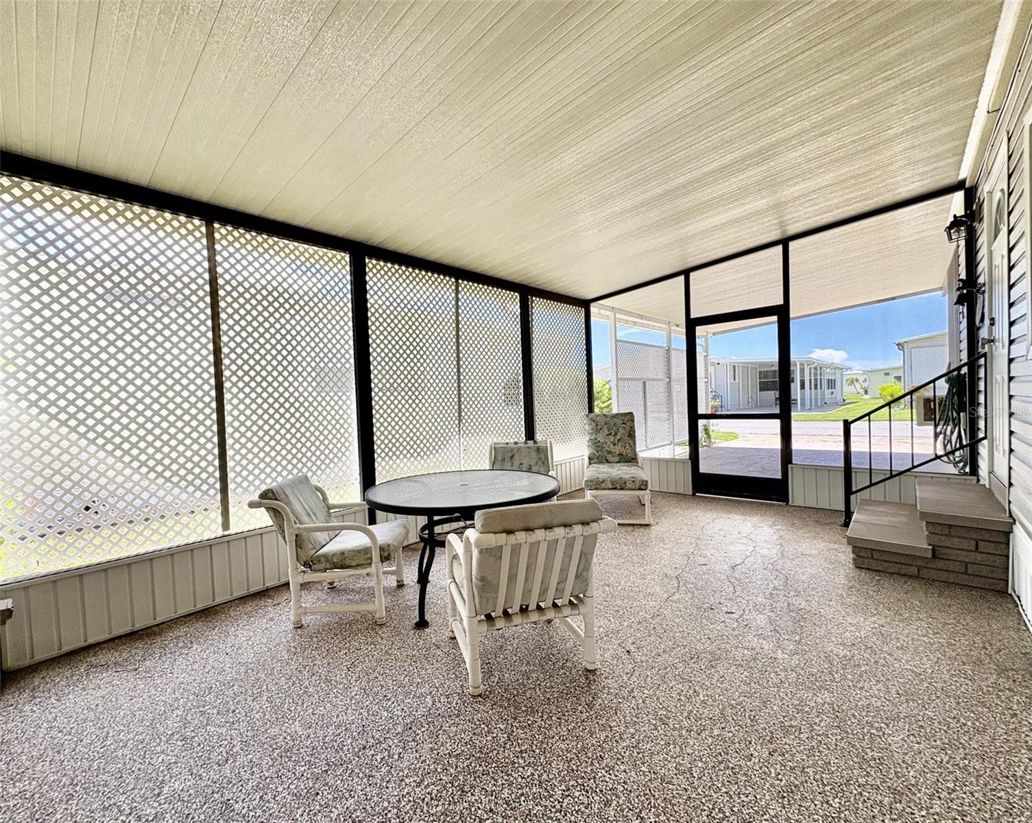 Image 6 of 69 For 113 Rarotonga Road