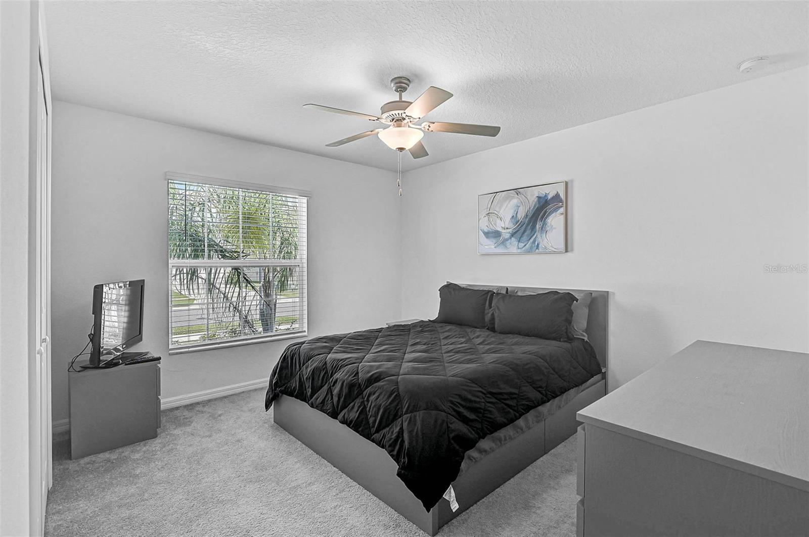 Image 17 of 46 For 5472 Blue Azure Drive