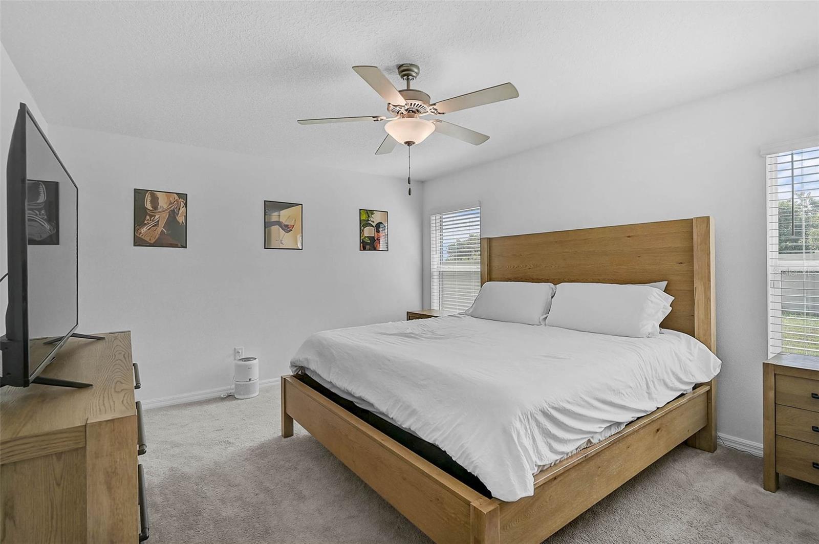 Image 18 of 46 For 5472 Blue Azure Drive