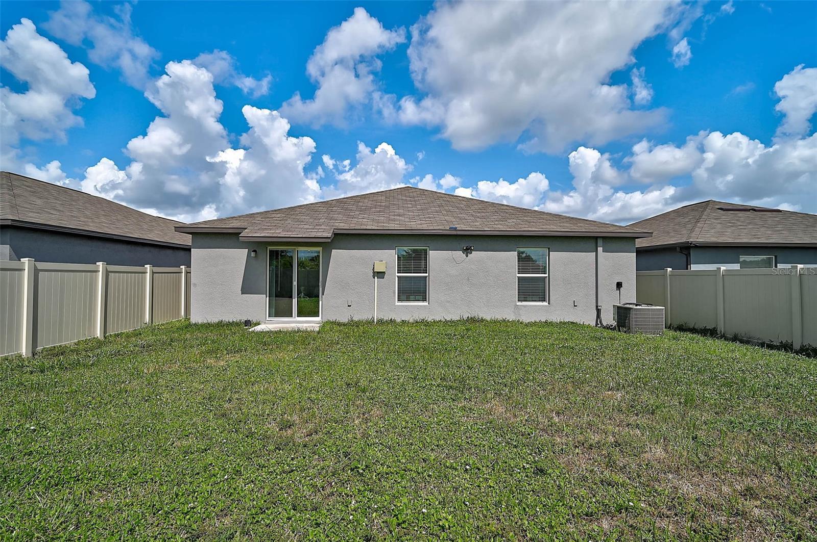 Image 22 of 46 For 5472 Blue Azure Drive