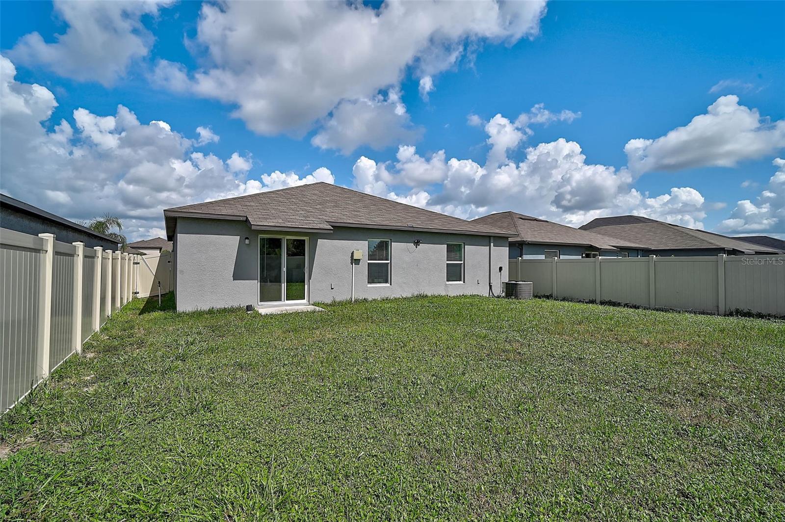 Image 23 of 46 For 5472 Blue Azure Drive