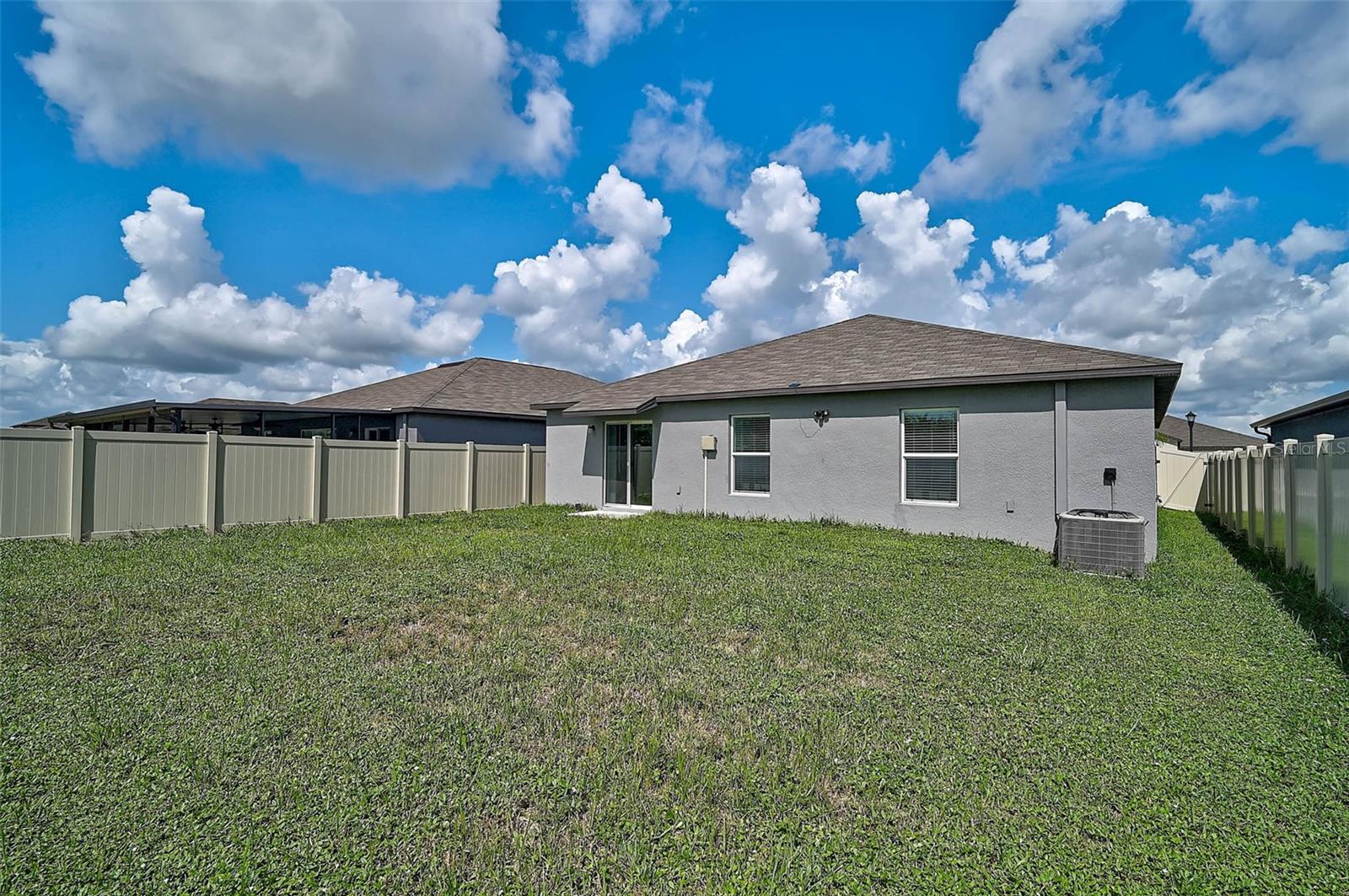 Image 24 of 46 For 5472 Blue Azure Drive
