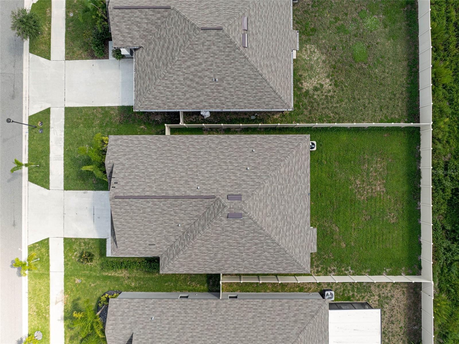 Image 29 of 46 For 5472 Blue Azure Drive