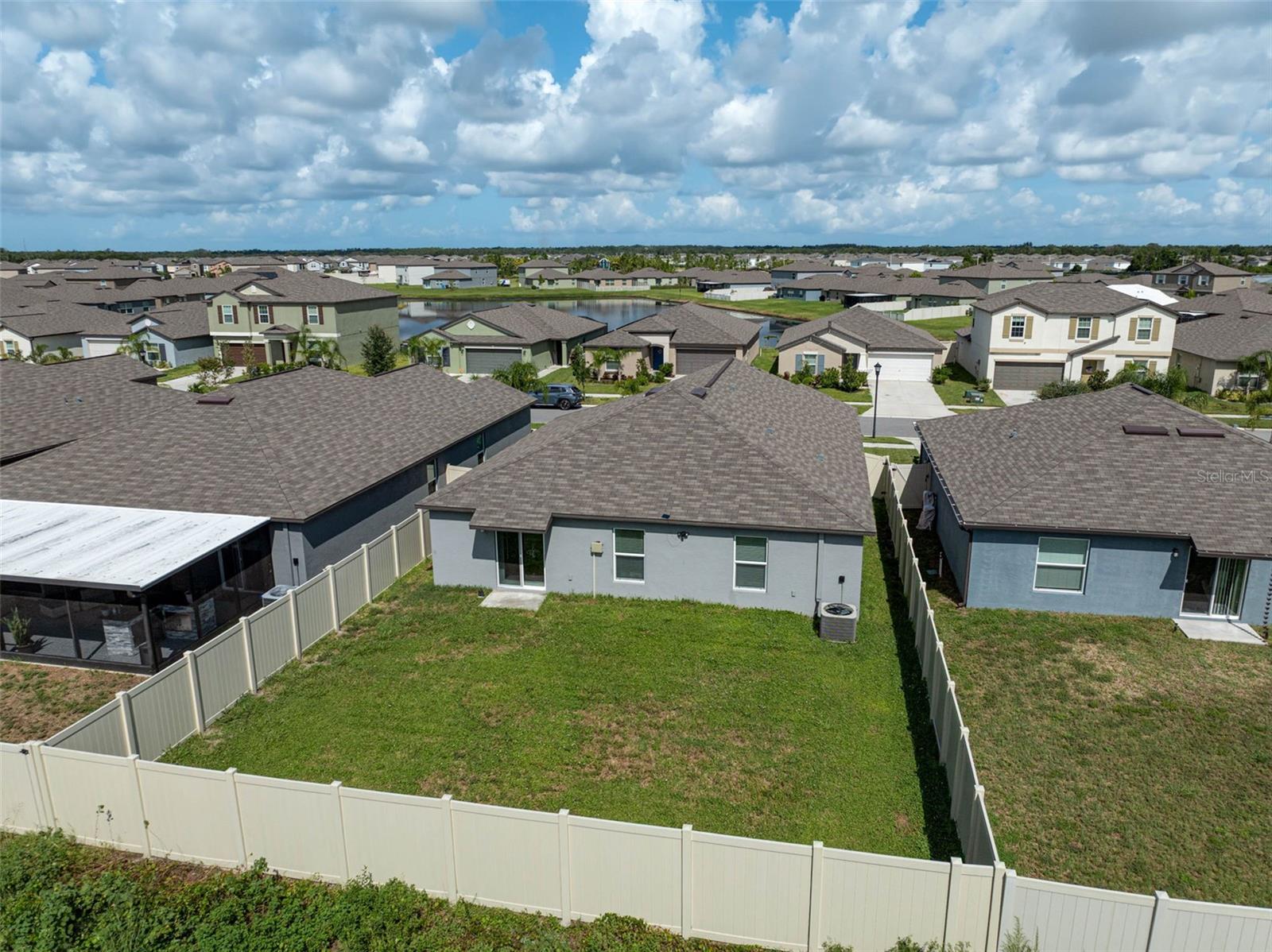 Image 33 of 46 For 5472 Blue Azure Drive