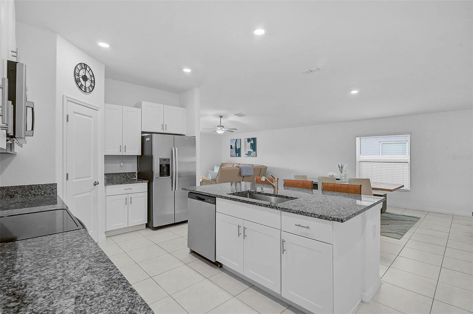 Image 5 of 46 For 5472 Blue Azure Drive