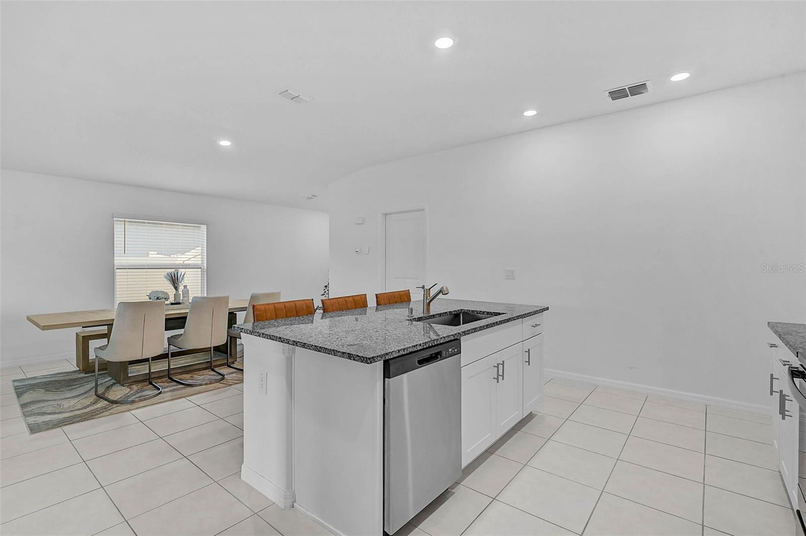 Image 6 of 46 For 5472 Blue Azure Drive