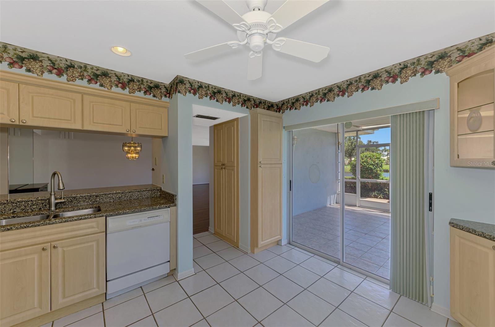 Image 15 of 58 For 420 Wexford Circle 124