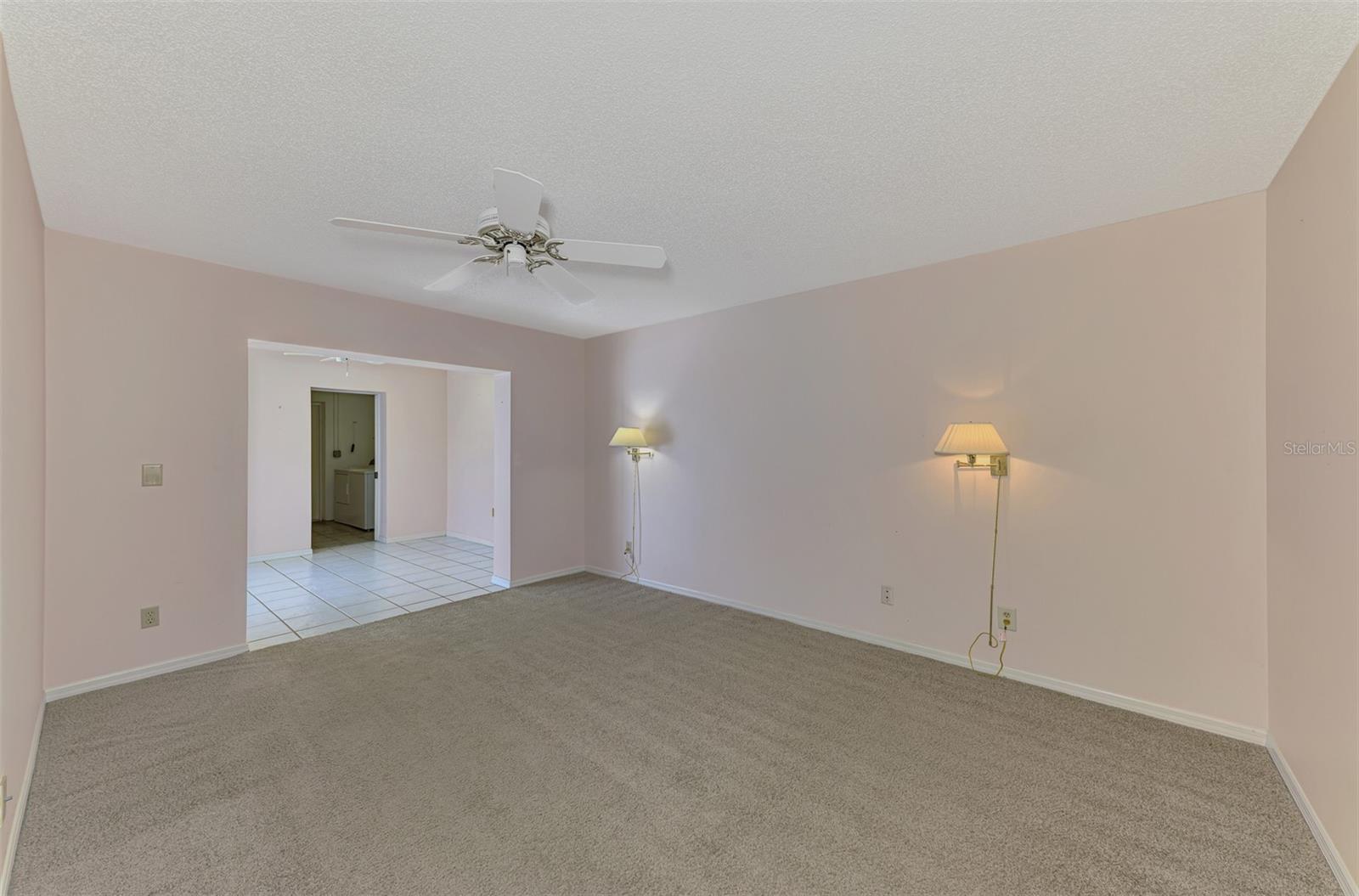 Image 19 of 58 For 420 Wexford Circle 124