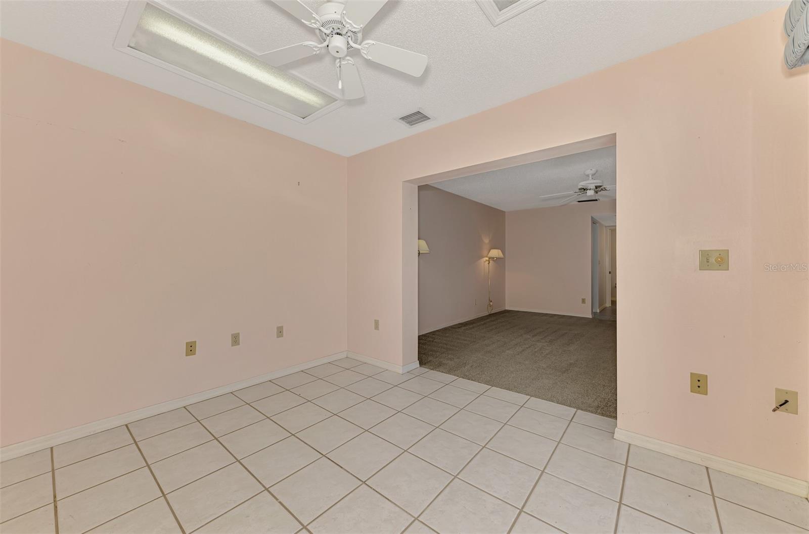Image 24 of 58 For 420 Wexford Circle 124