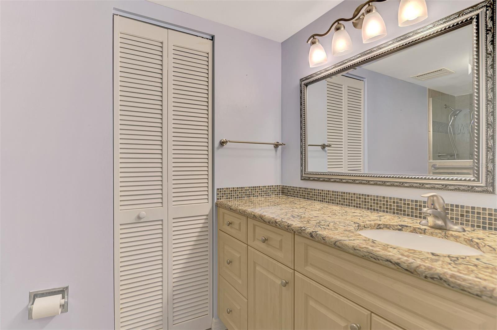 Image 26 of 58 For 420 Wexford Circle 124