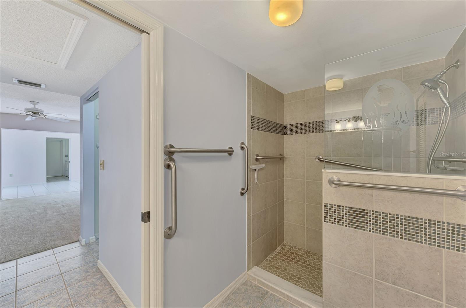 Image 27 of 58 For 420 Wexford Circle 124