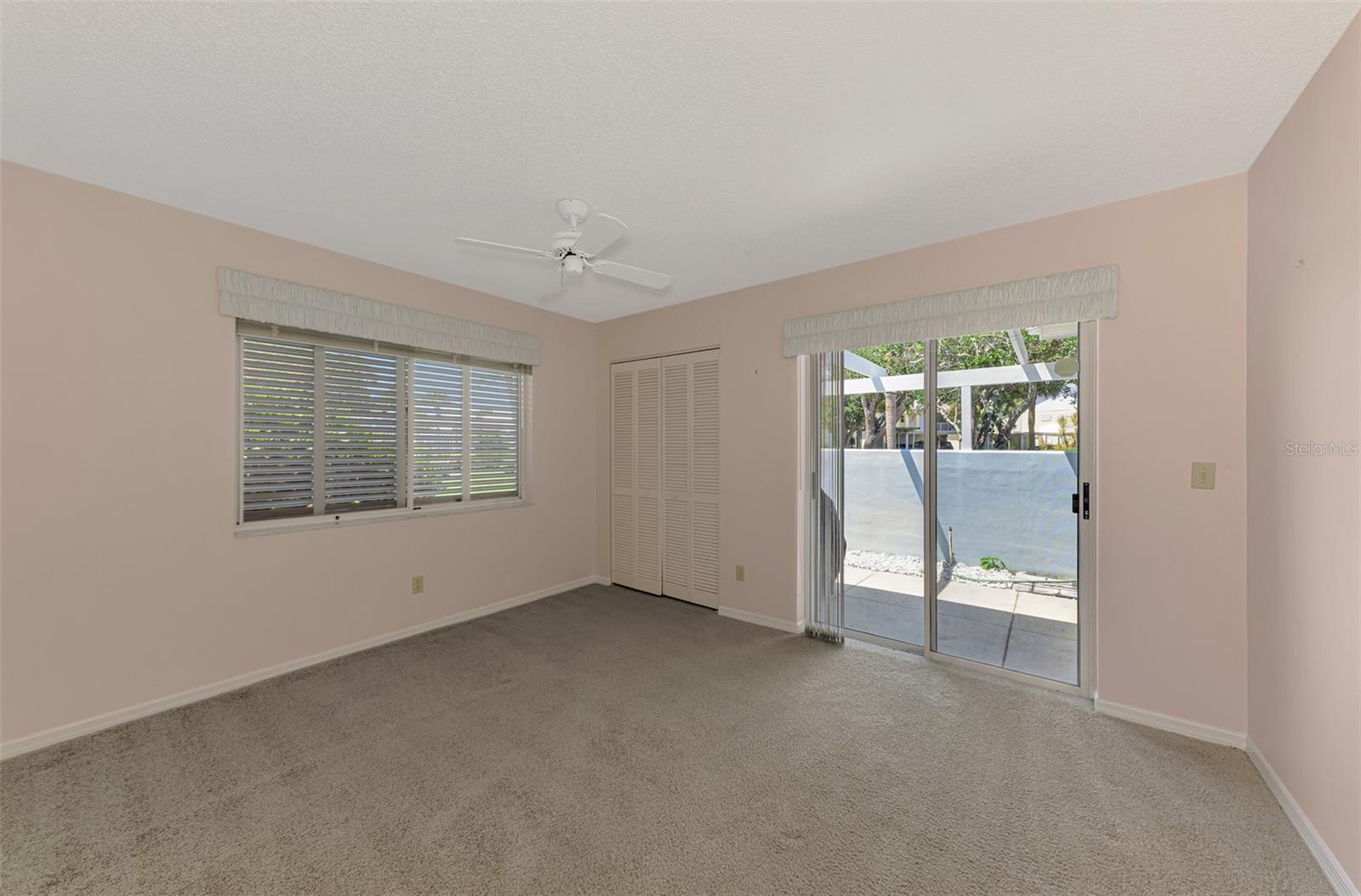 Image 29 of 58 For 420 Wexford Circle 124