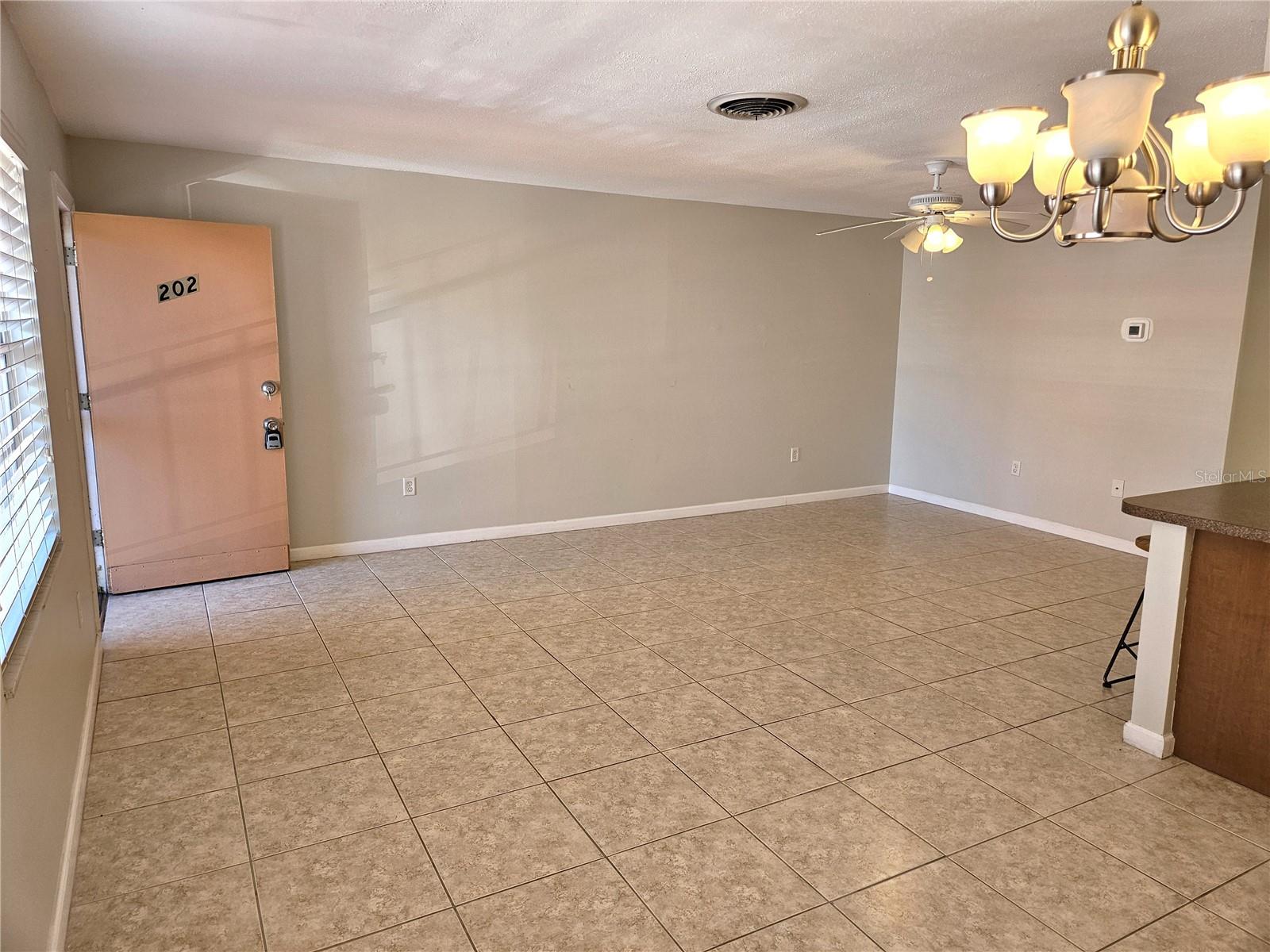 Image 10 of 24 For 220 Park Boulevard N 202