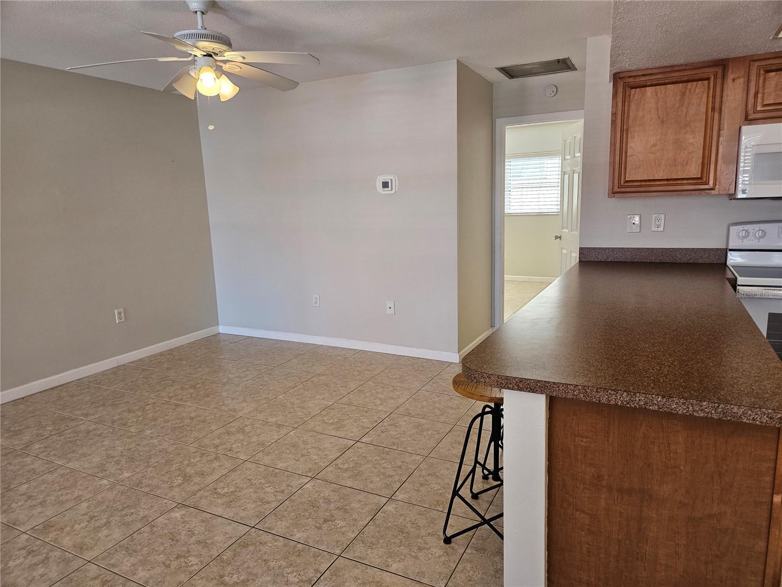 Image 15 of 24 For 220 Park Boulevard N 202