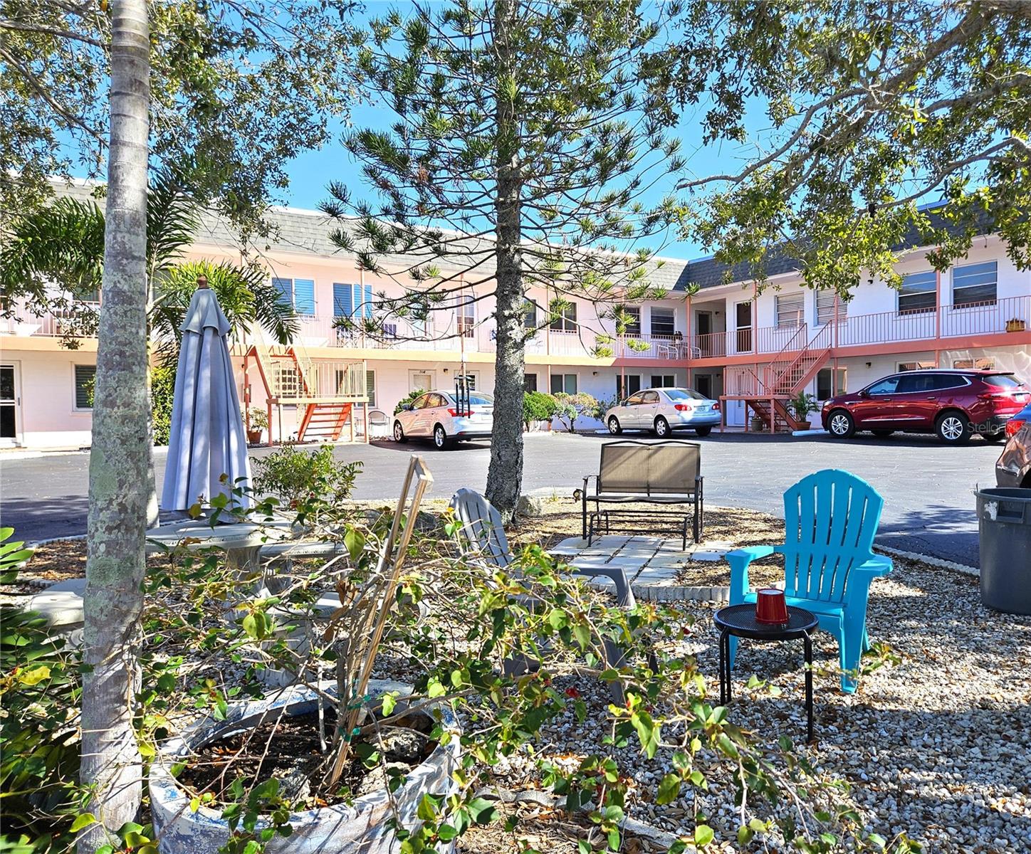 Image 2 of 24 For 220 Park Boulevard N 202