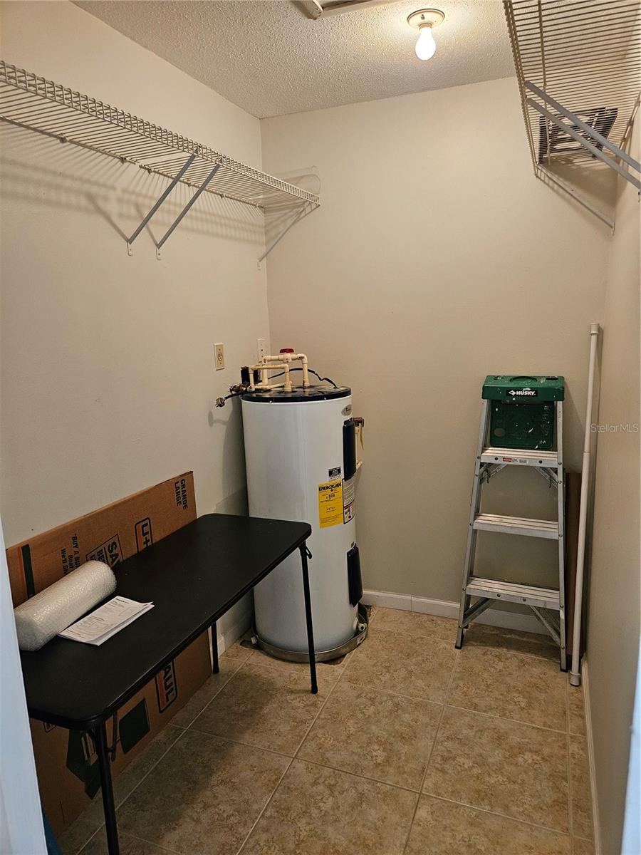 Image 22 of 24 For 220 Park Boulevard N 202