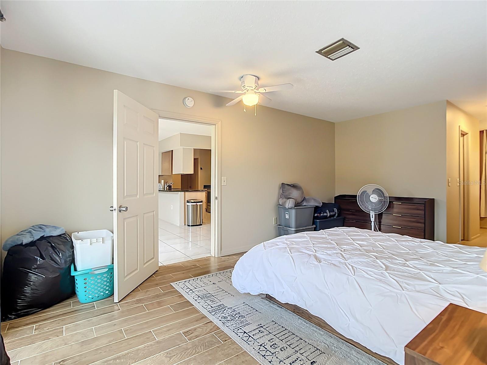Image 18 of 28 For 5964 Diana Road
