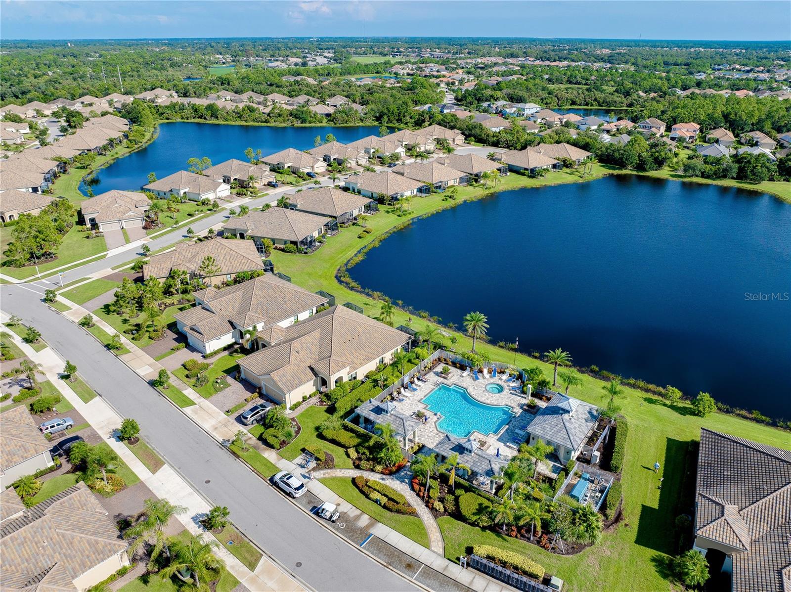 Image 47 of 59 For 21629 Avon Park Court