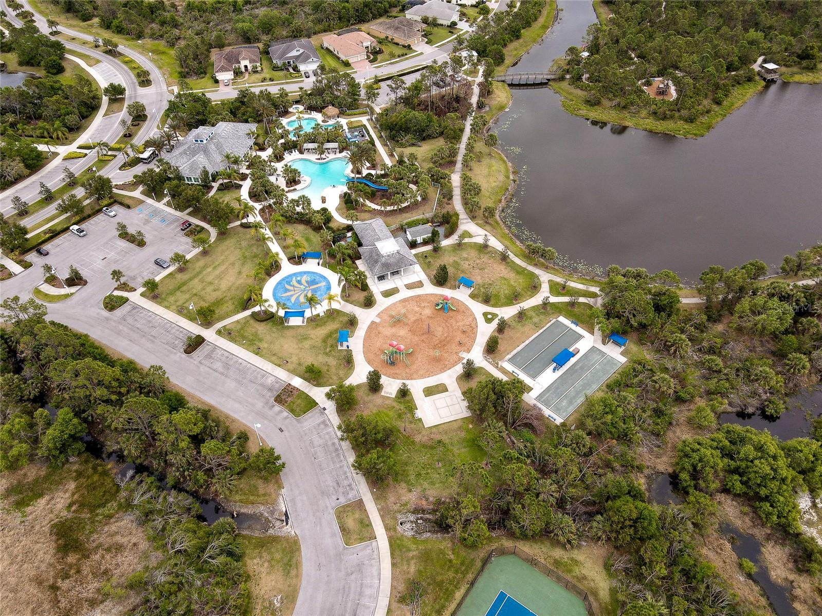 Image 52 of 59 For 21629 Avon Park Court