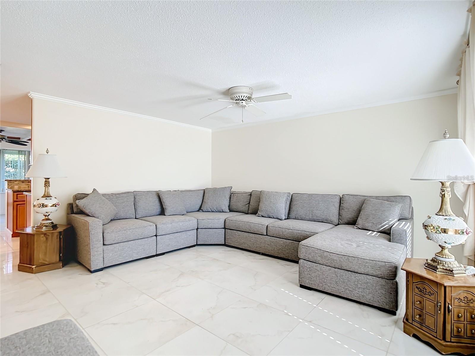 Image 6 of 26 For 18 Oakwood Drive N 18