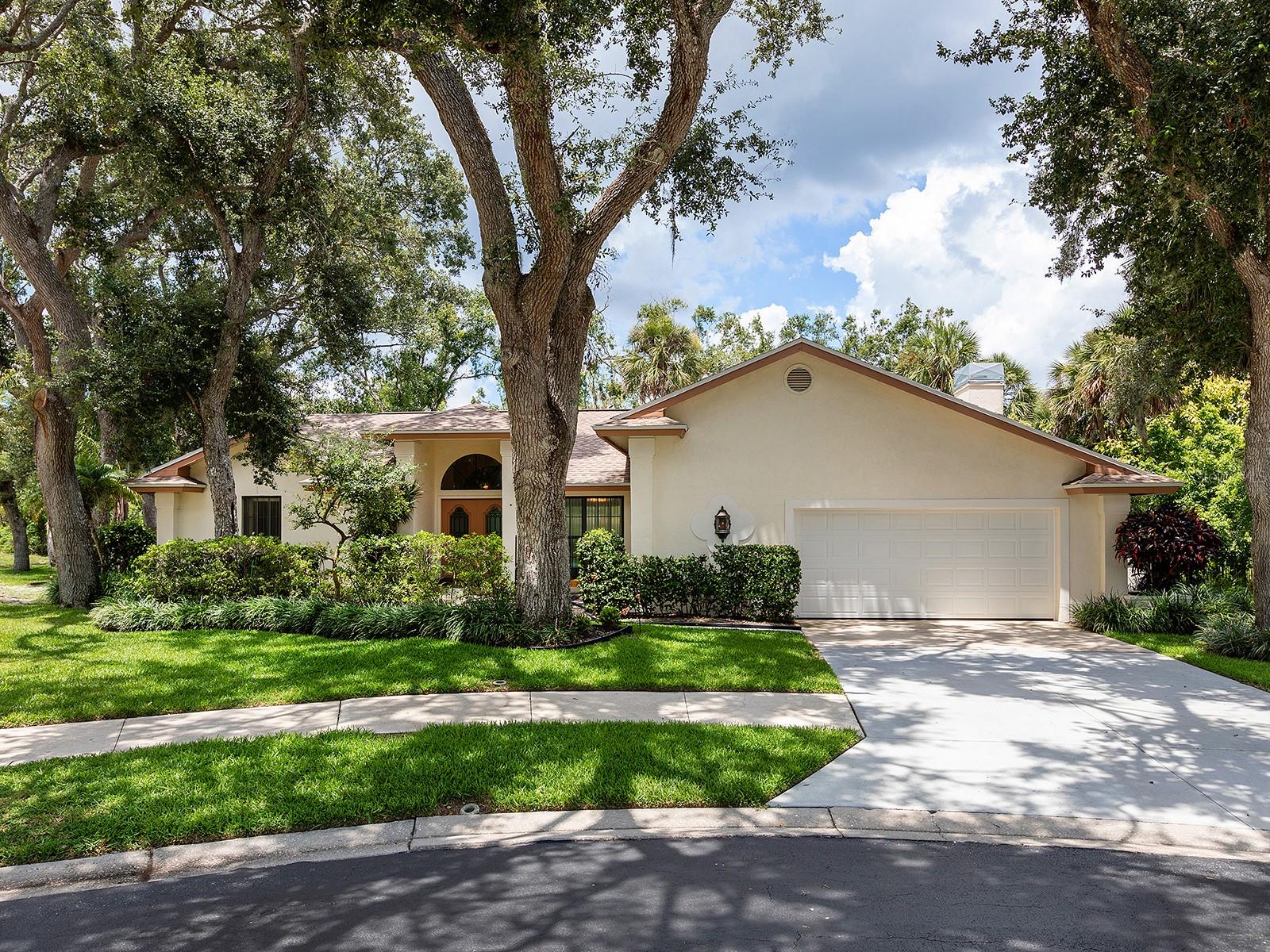 Details for 1622 Oak Circle S, SARASOTA, FL 34232
