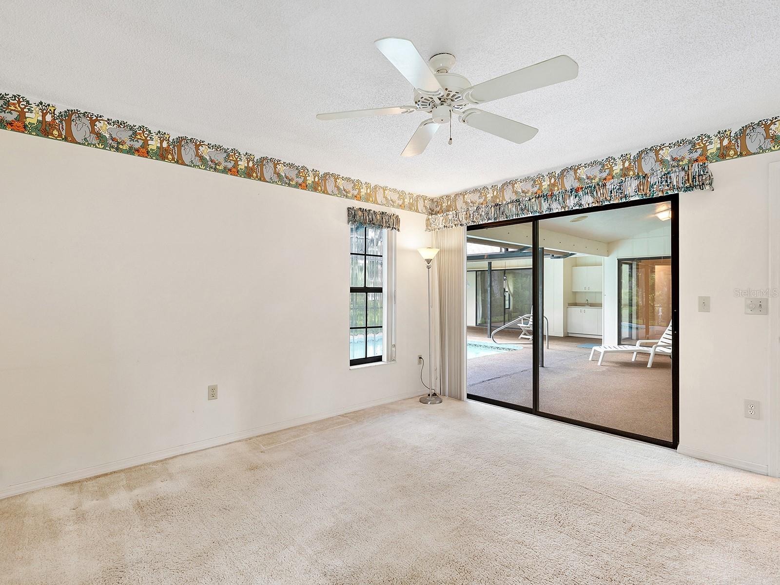 Image 21 of 37 For 1622 Oak Circle S