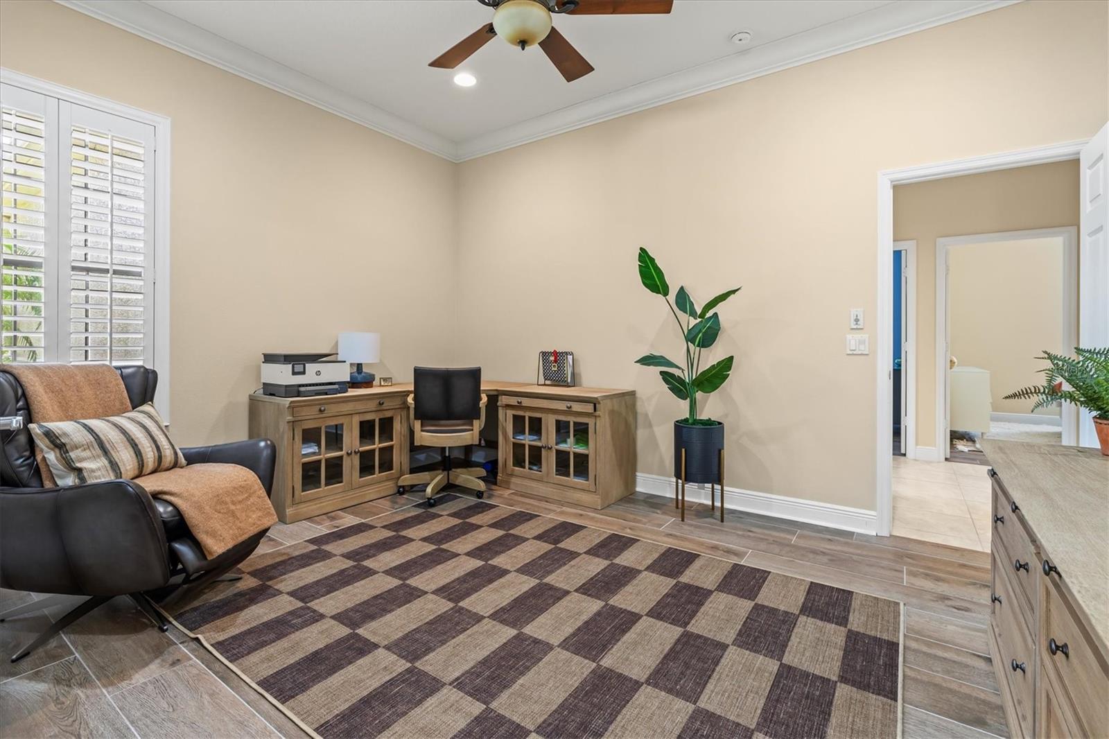 Image 13 of 100 For 7210 Lake Forest Glen