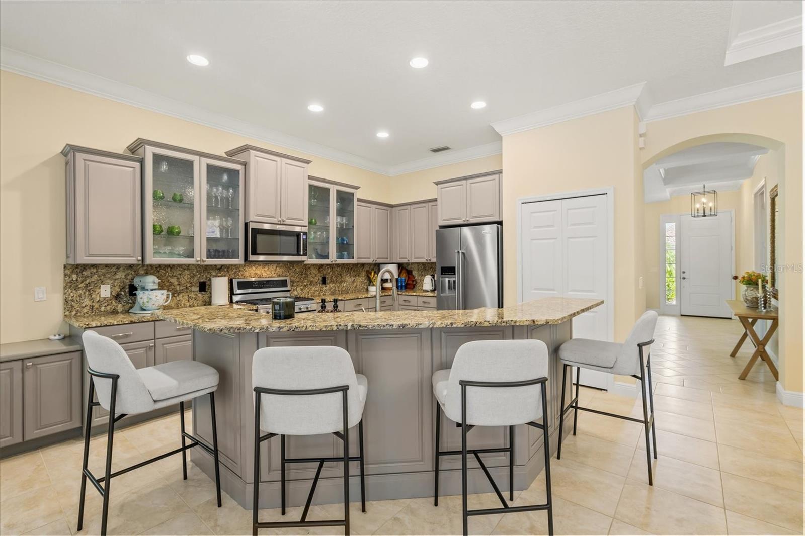 Image 14 of 100 For 7210 Lake Forest Glen