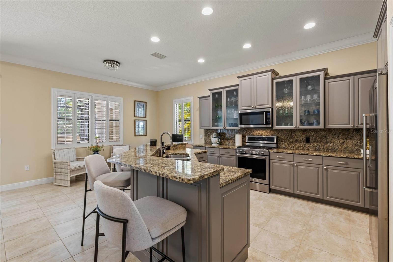 Image 15 of 100 For 7210 Lake Forest Glen