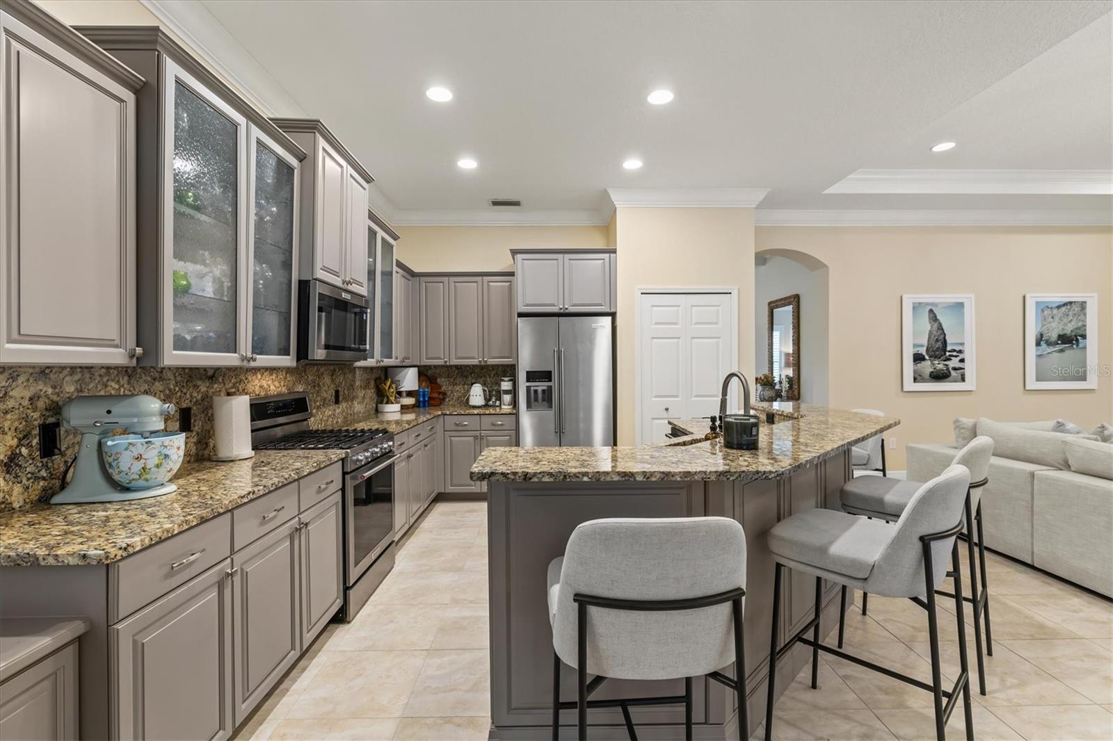 Image 17 of 100 For 7210 Lake Forest Glen