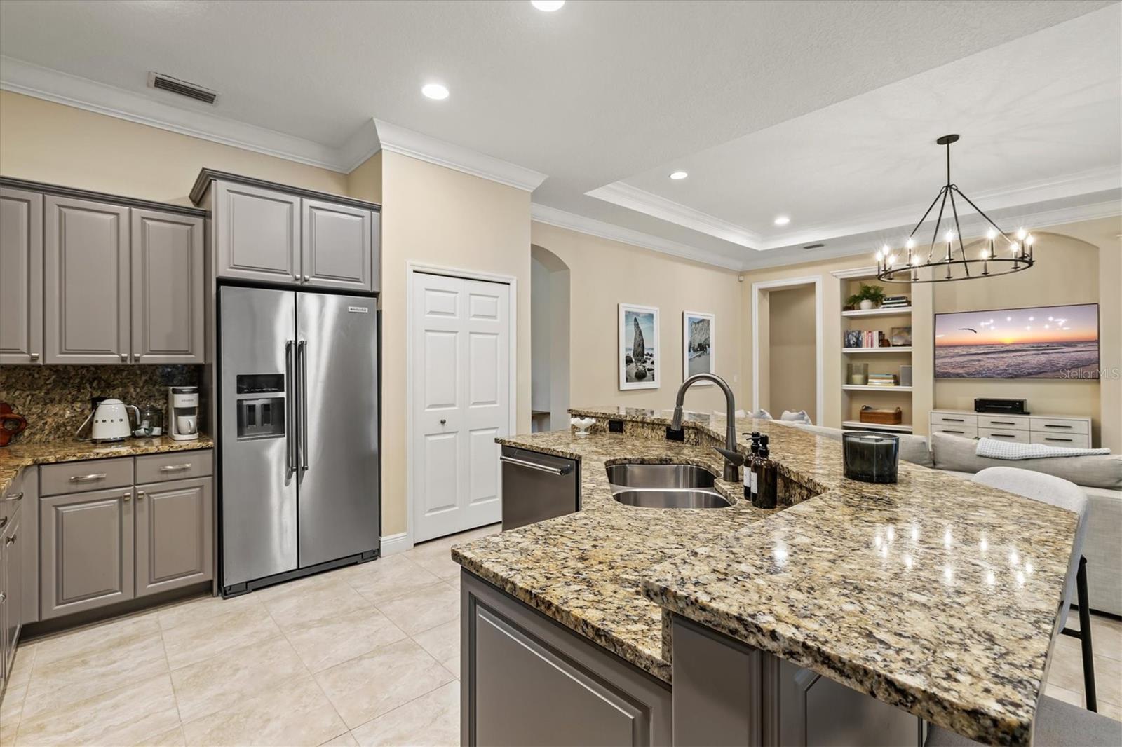 Image 18 of 100 For 7210 Lake Forest Glen
