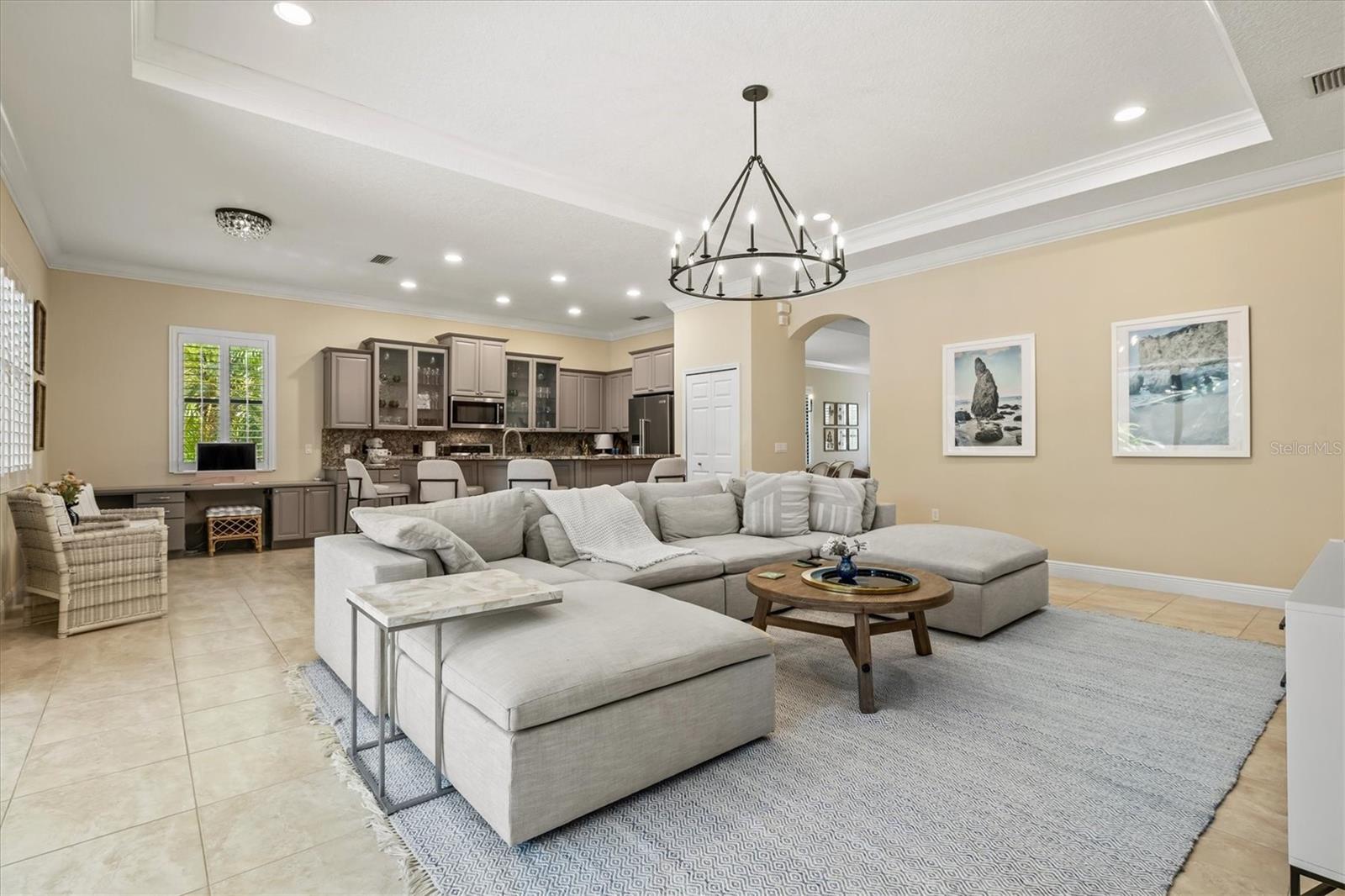 Image 24 of 100 For 7210 Lake Forest Glen